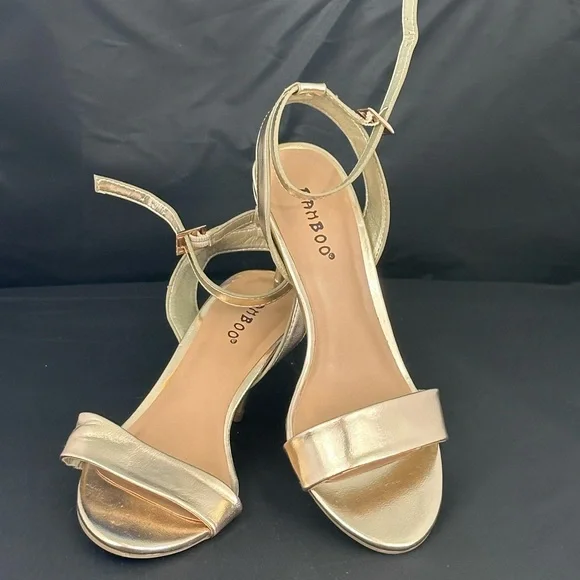 BAMBOO Metallic Gold Women's Sandals - Picture 1 of 2